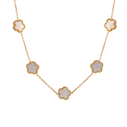 Clover flower necklace