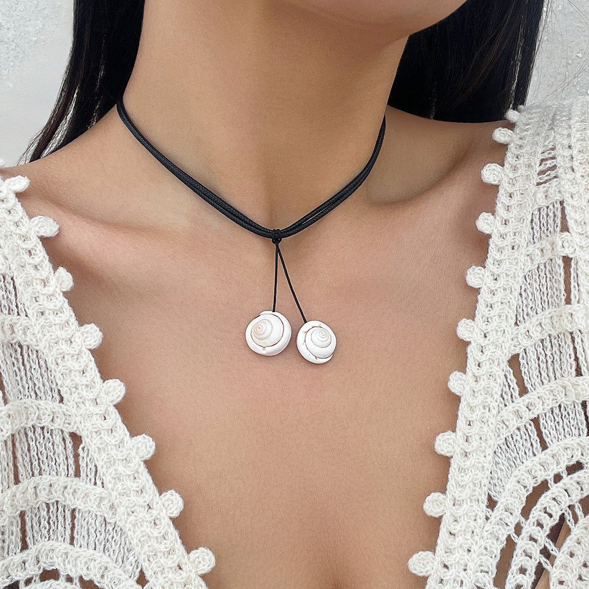 Vacation conch shell fringed necklace