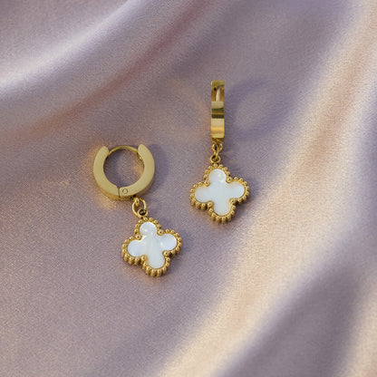 Four-leaf clover titanium steel ear buckle