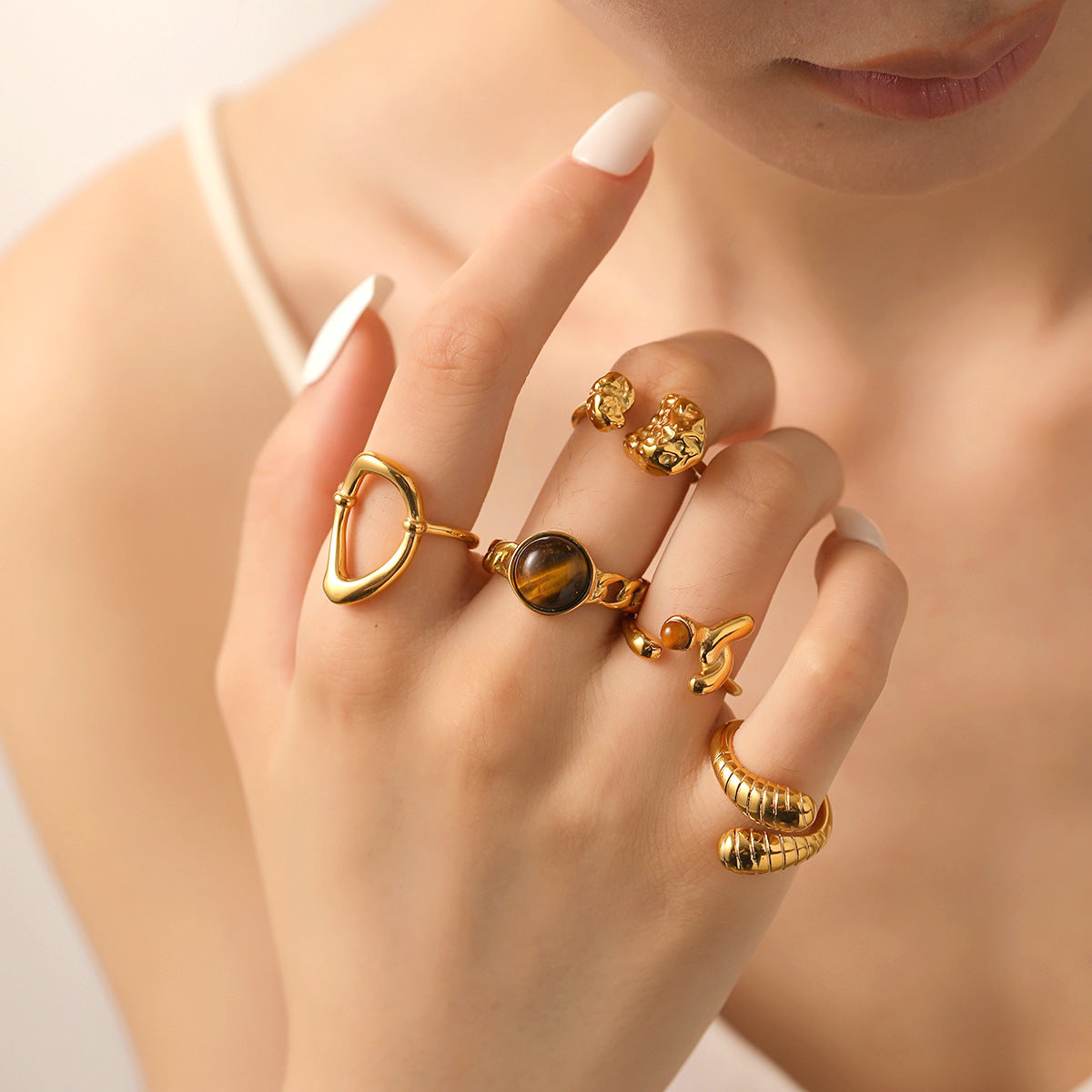 18K Gold Titanium Steel Open-Ring Necklace — Women's Minimal Irregular Style