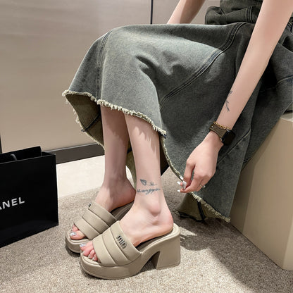 Slippers heeled sandals