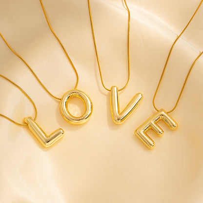 Colar de letras de aço inoxidável, design simples, sem desbotamento 