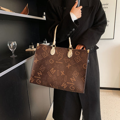 Classic large capacity tote bag