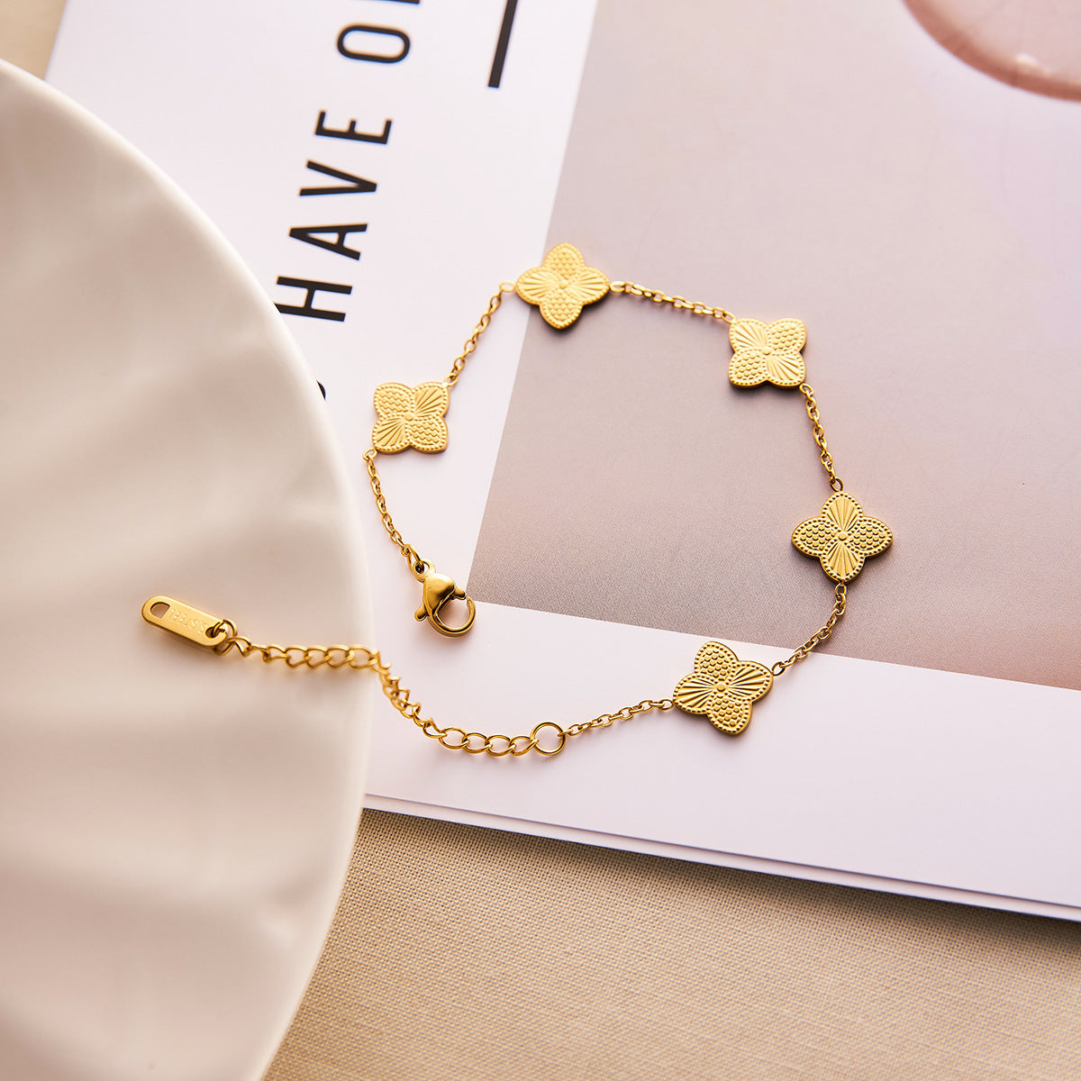 Women's 18K Gold-Plated Titanium Steel Four-Leaf Clover Bracelet — Non-Fading