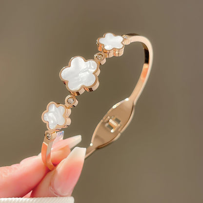 Four-leaf clover gypsy titanium steel bracelet