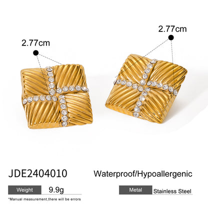 Anillo de diamantes de imitación con rosca de plumas 