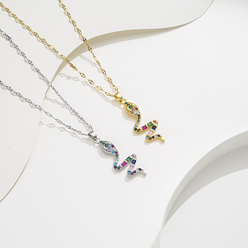 Collar de serpiente animal de moda con colgante de corazón de circón al por mayor 