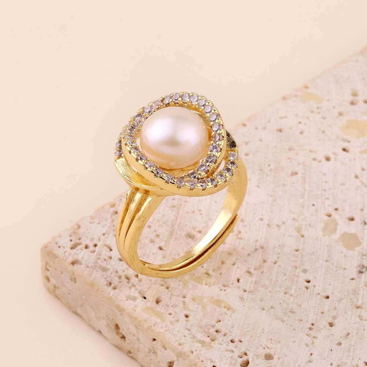 Four-leaf clover natural freshwater pearl ring