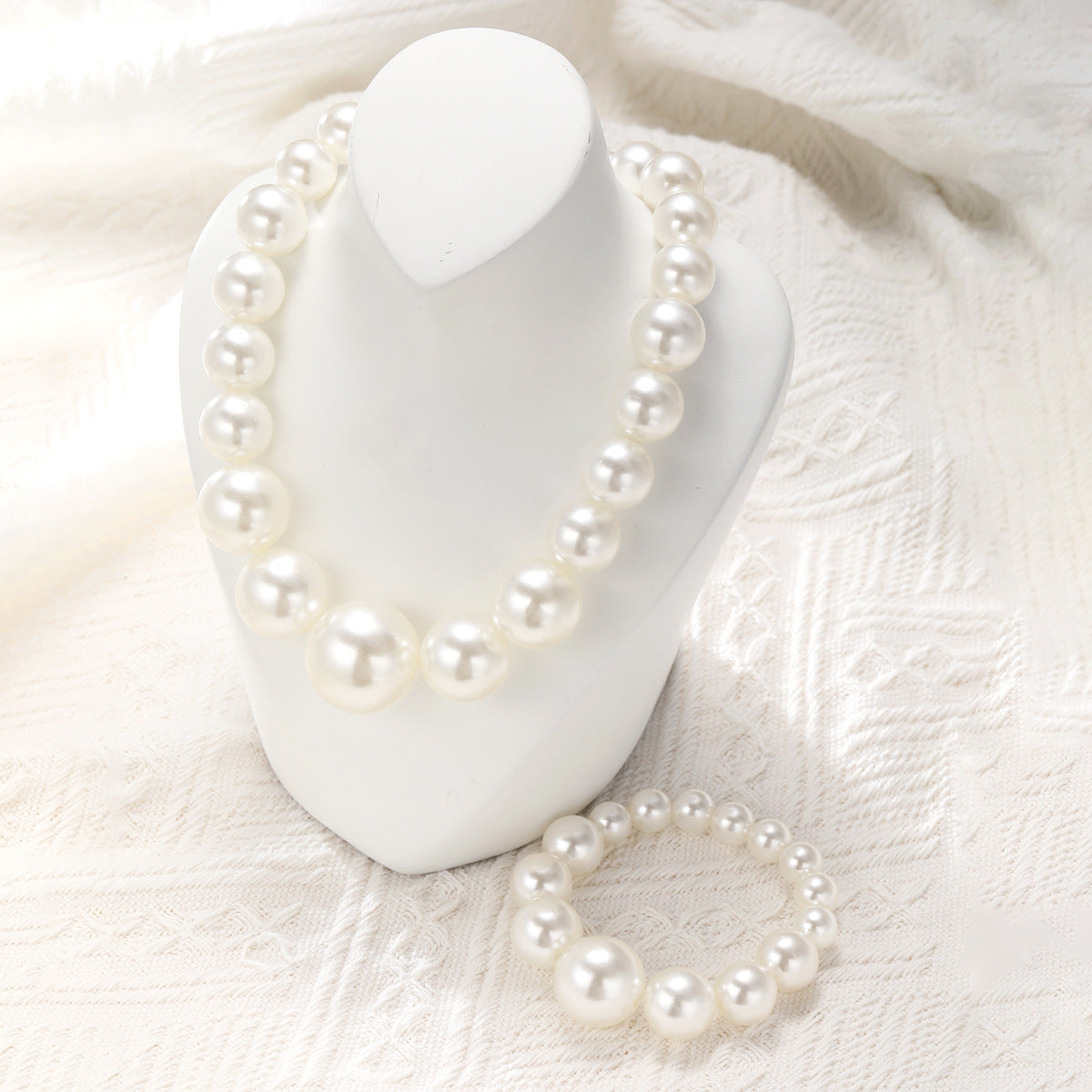 Pearl Necklace & Bracelet Set