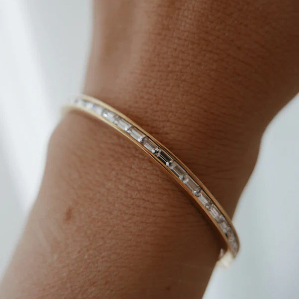 Pulsera de circonitas cuadradas 