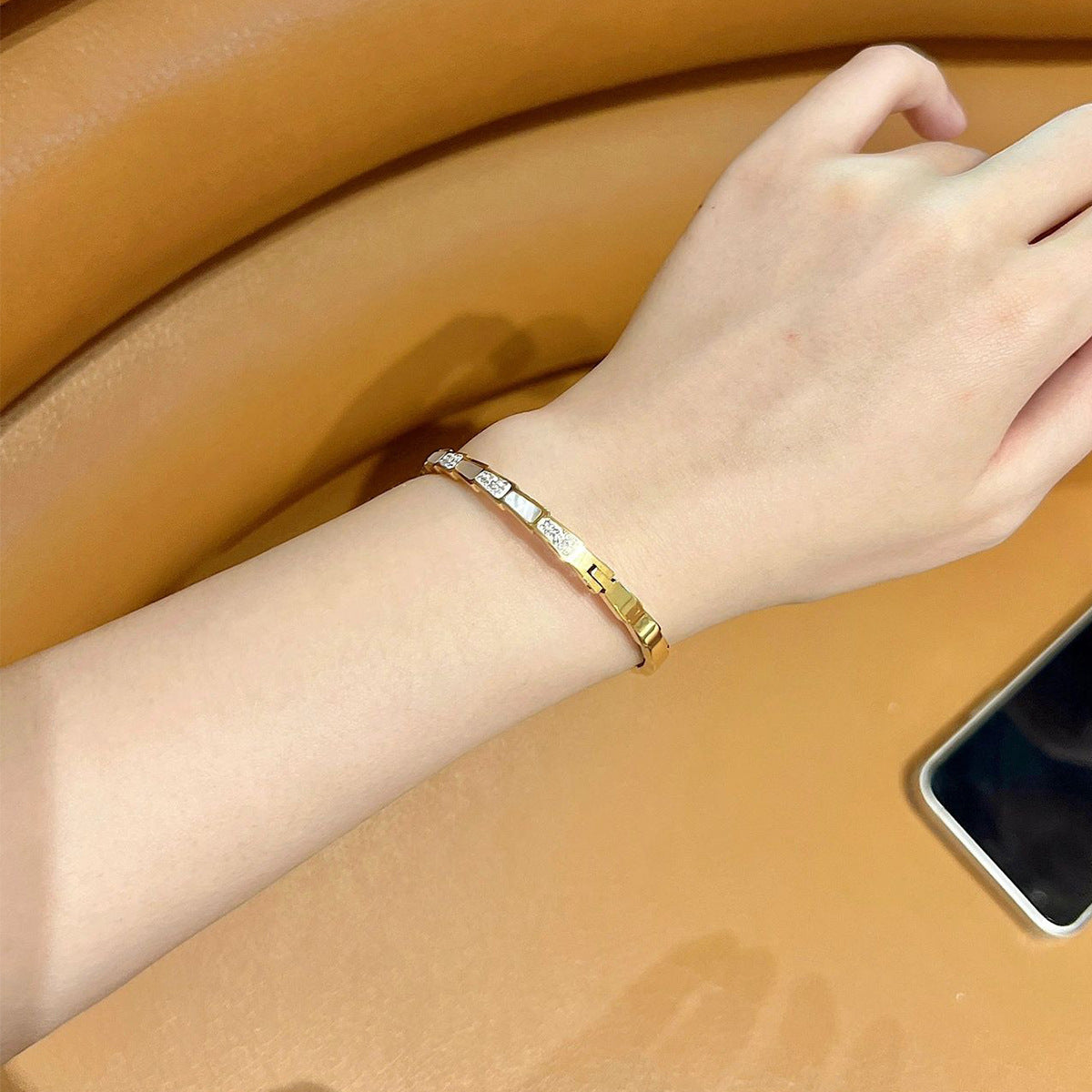 Snake Bone Shell Titanium Steel Bracelet with Micro Zircon Fan-Leaf Charm