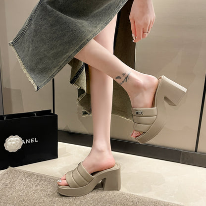 Slippers heeled sandals