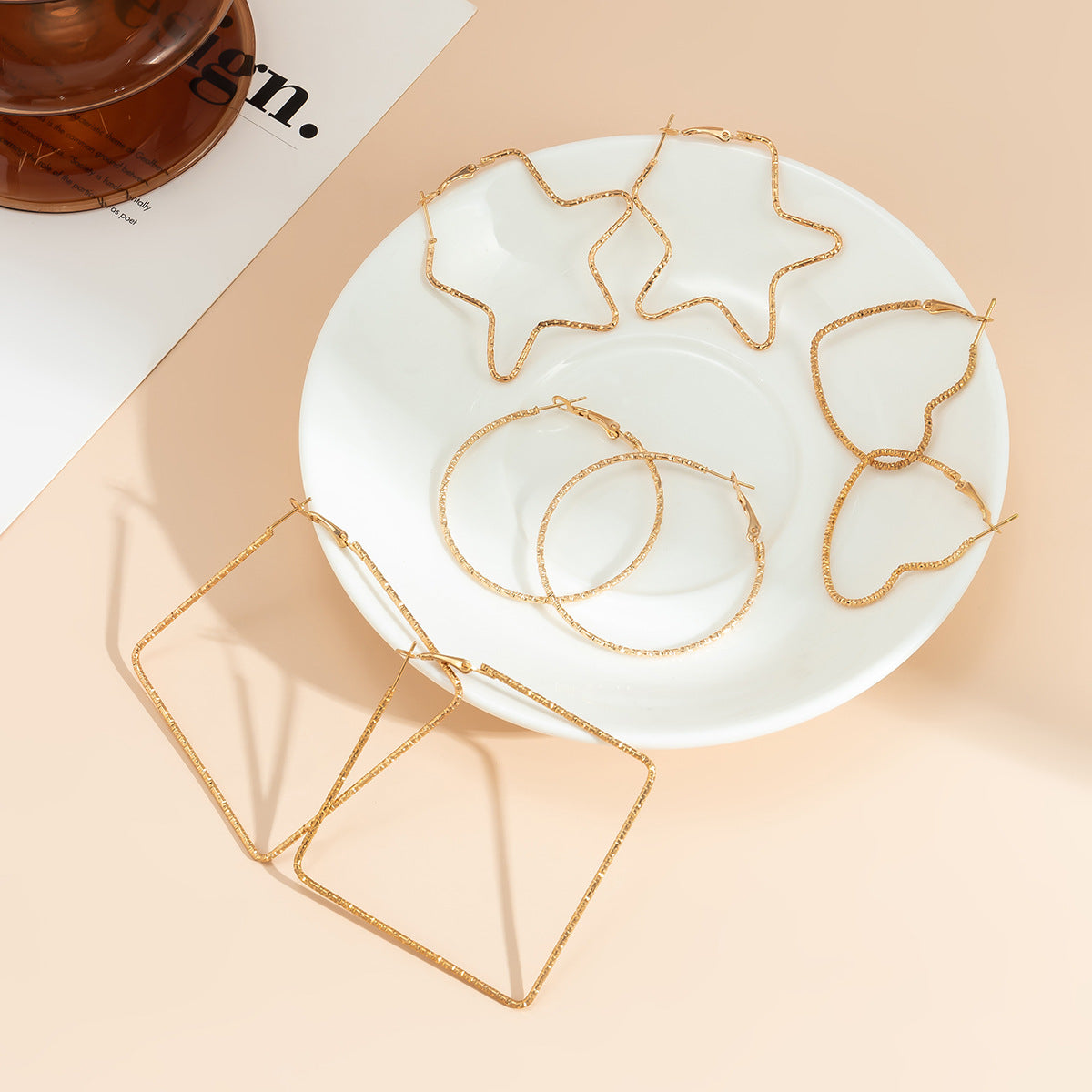 French retro inlaid imitation pearl earrings