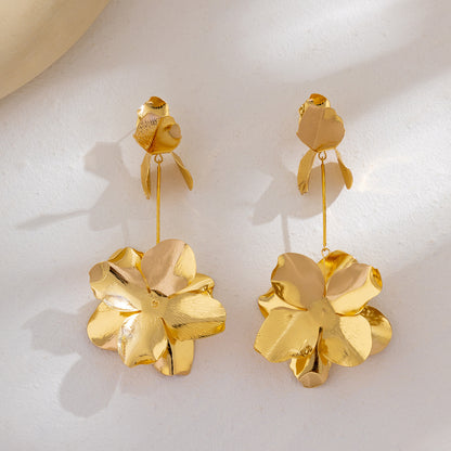 Pendientes retro de lágrima lisa 