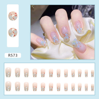 Uñas de color azul hielo puro 