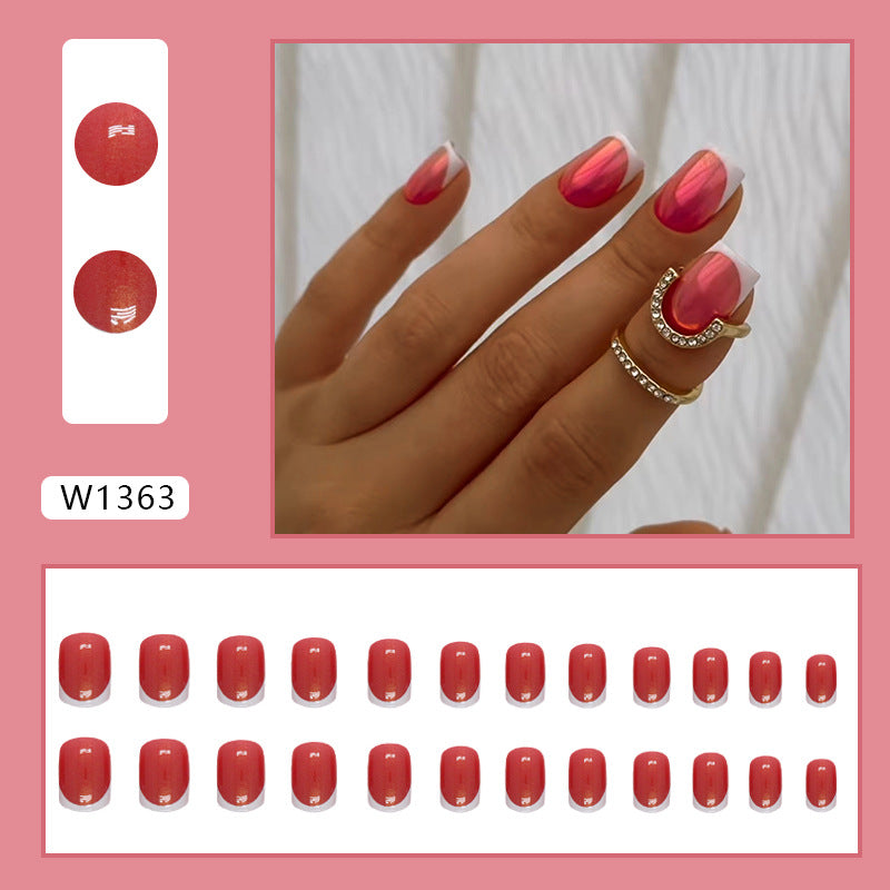 Uñas postizas francesas Aurora cortas en rojo y blanco 