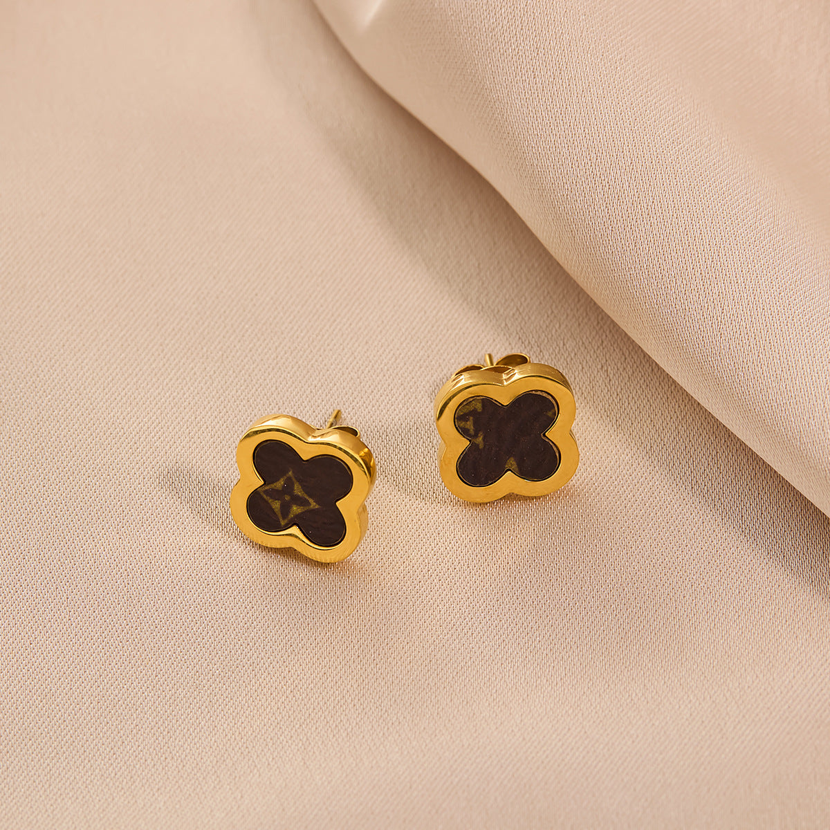 Color Clover Zircon Stud Earrings