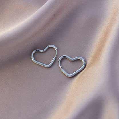 Four-leaf clover titanium steel ear buckle