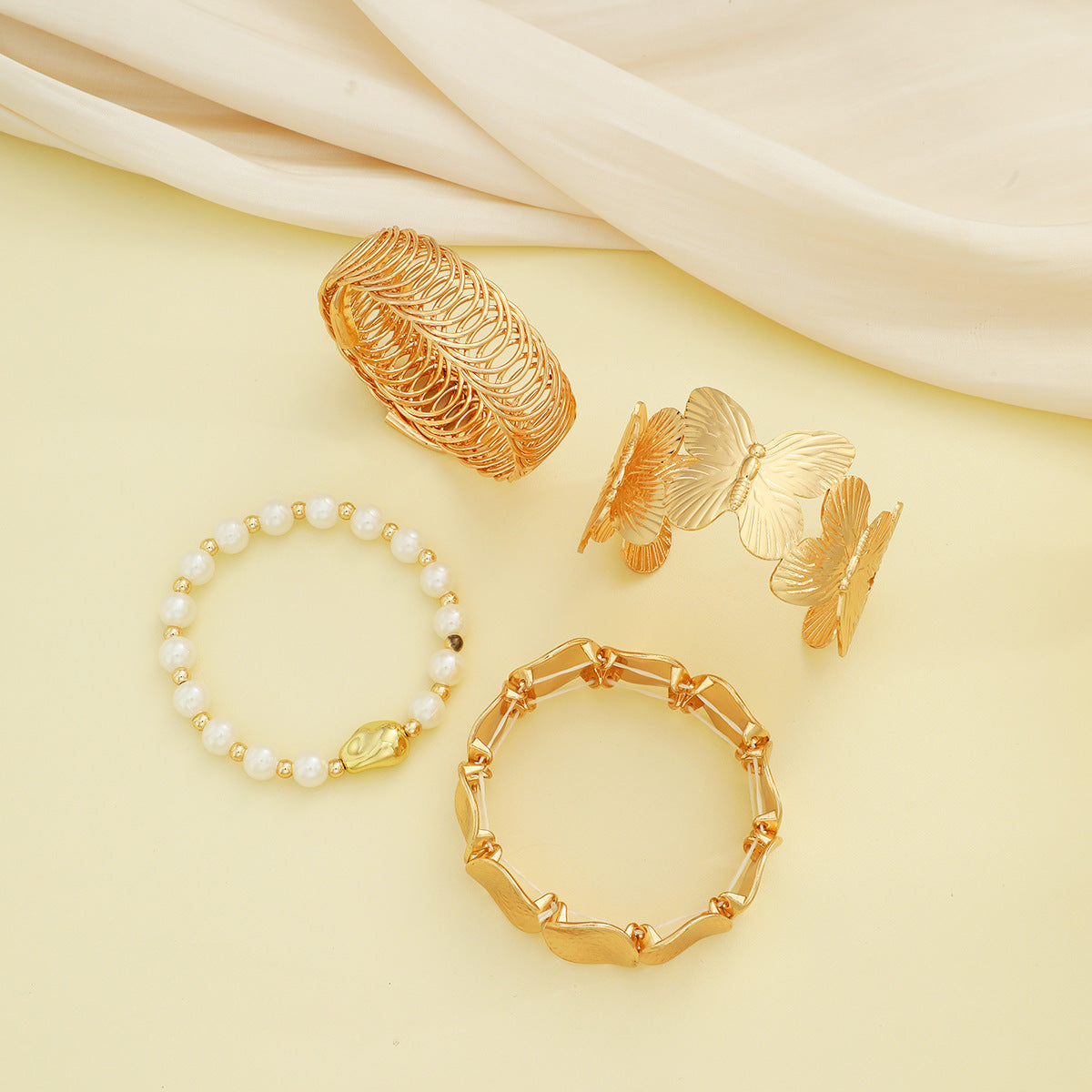 Metal Flower Pearl Bracelet Set