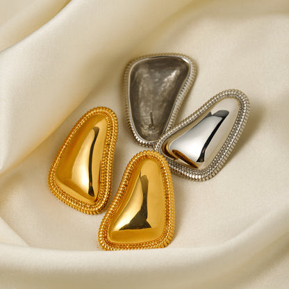 Pendientes de aro con motivo de pan triangular 