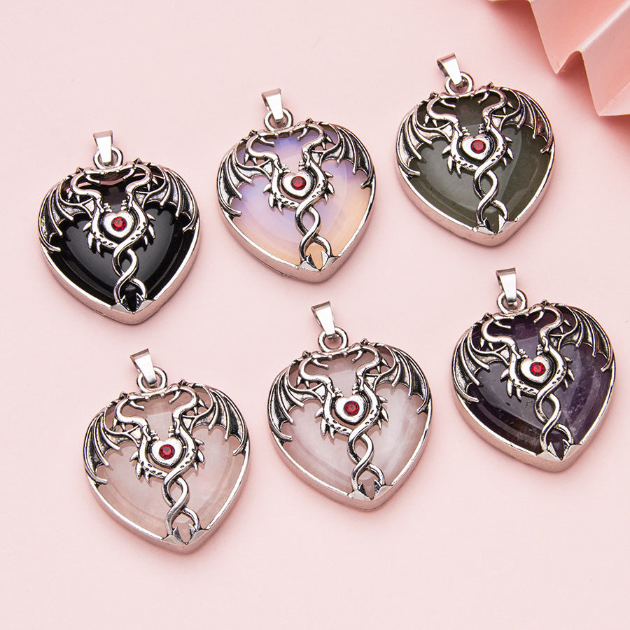 Pingente de coração de gema envolto em dragão de asa dupla vintage de cristal 