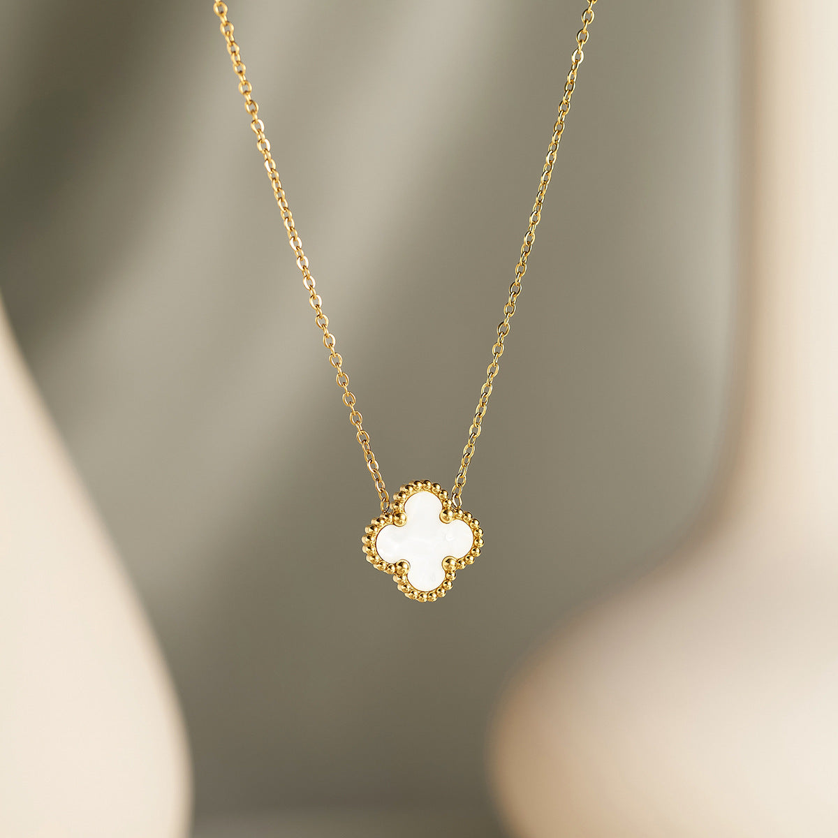 18K Gold-Plated 15mm Double-Sided Clover Flower Bracelet