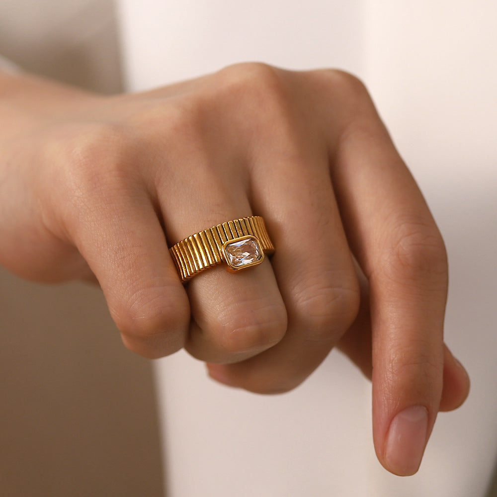 Anillo Circonitas Acanaladas 
