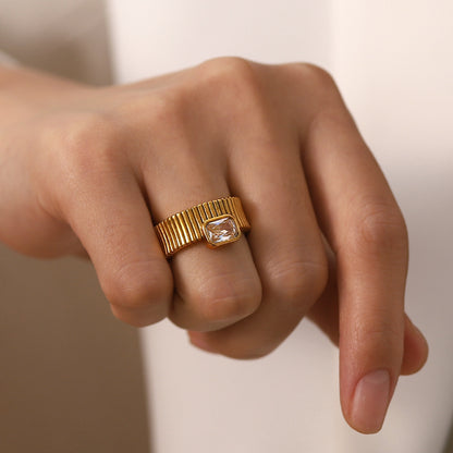 Anillo Circonitas Acanaladas 