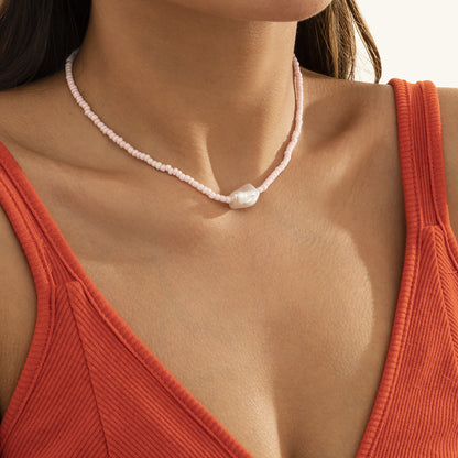 Vintage Baroque special-shaped imitation pearl woven necklace