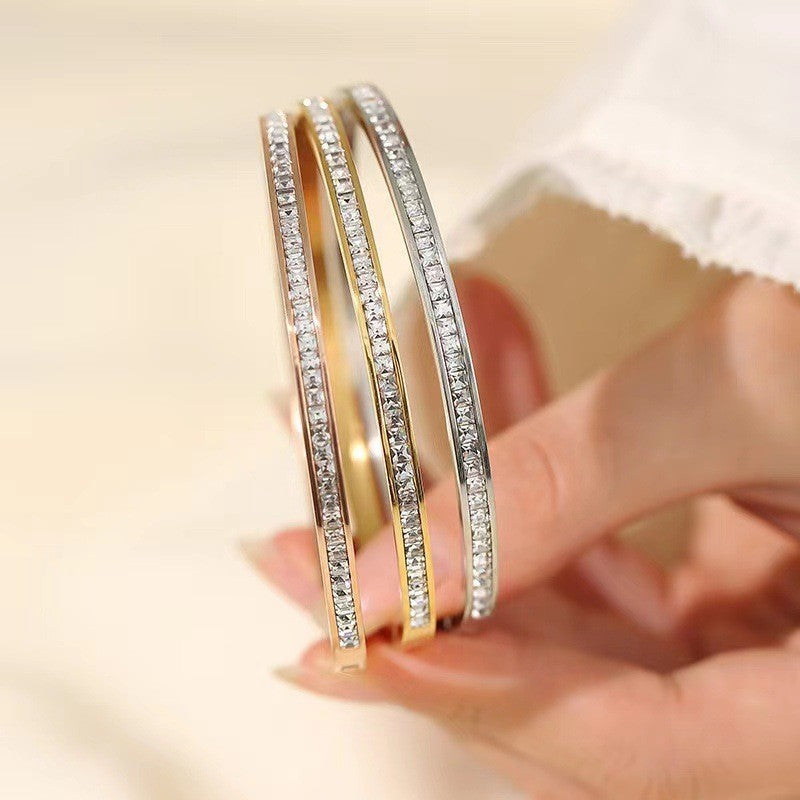 Stainless steel bracelet with diamonds