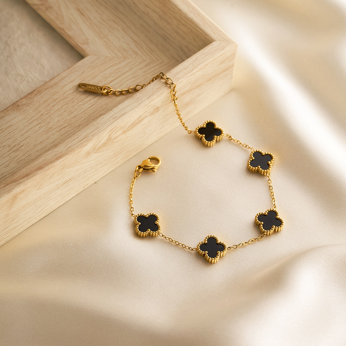 Women's Double-Sided Four-Leaf Clover Bracelet & Five-Flower Necklace