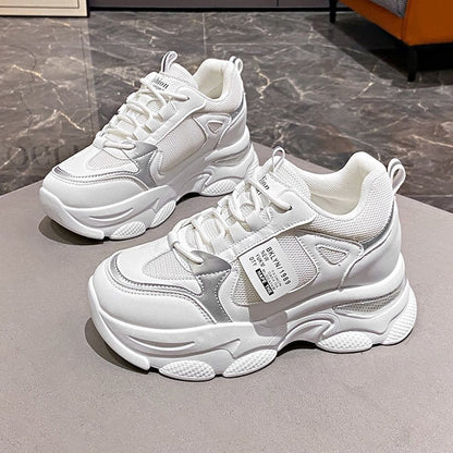 Thick-soled lace-up sneakers