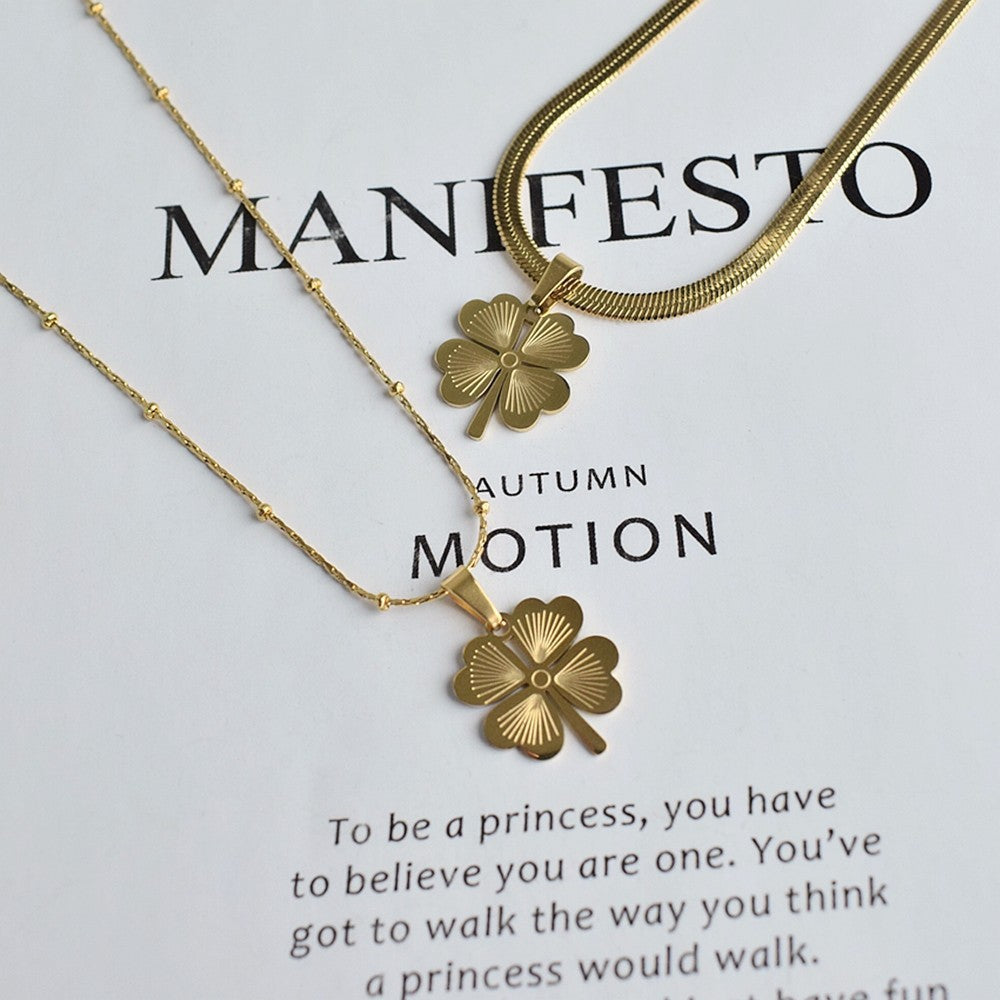 Women's Titanium Steel Four-Leaf Clover Snake Chain Necklace (Short)