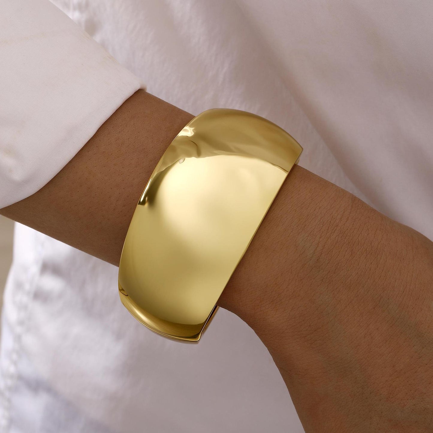 Wide-Edge Mirror Bracelet