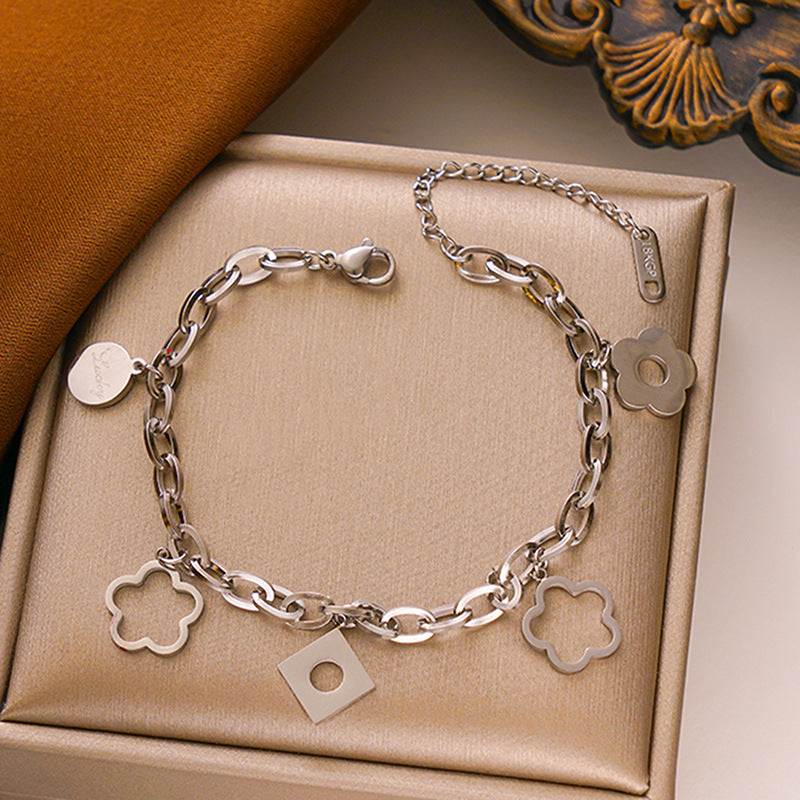 Brazalete de acero de titanio - Estilo INS, flor de cinco pétalos 