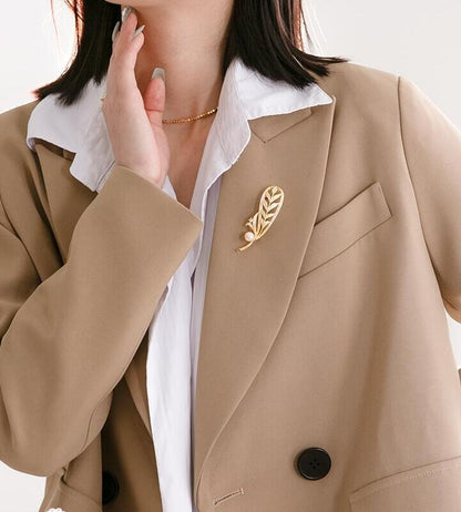 Feather Pearl Brooch Woman