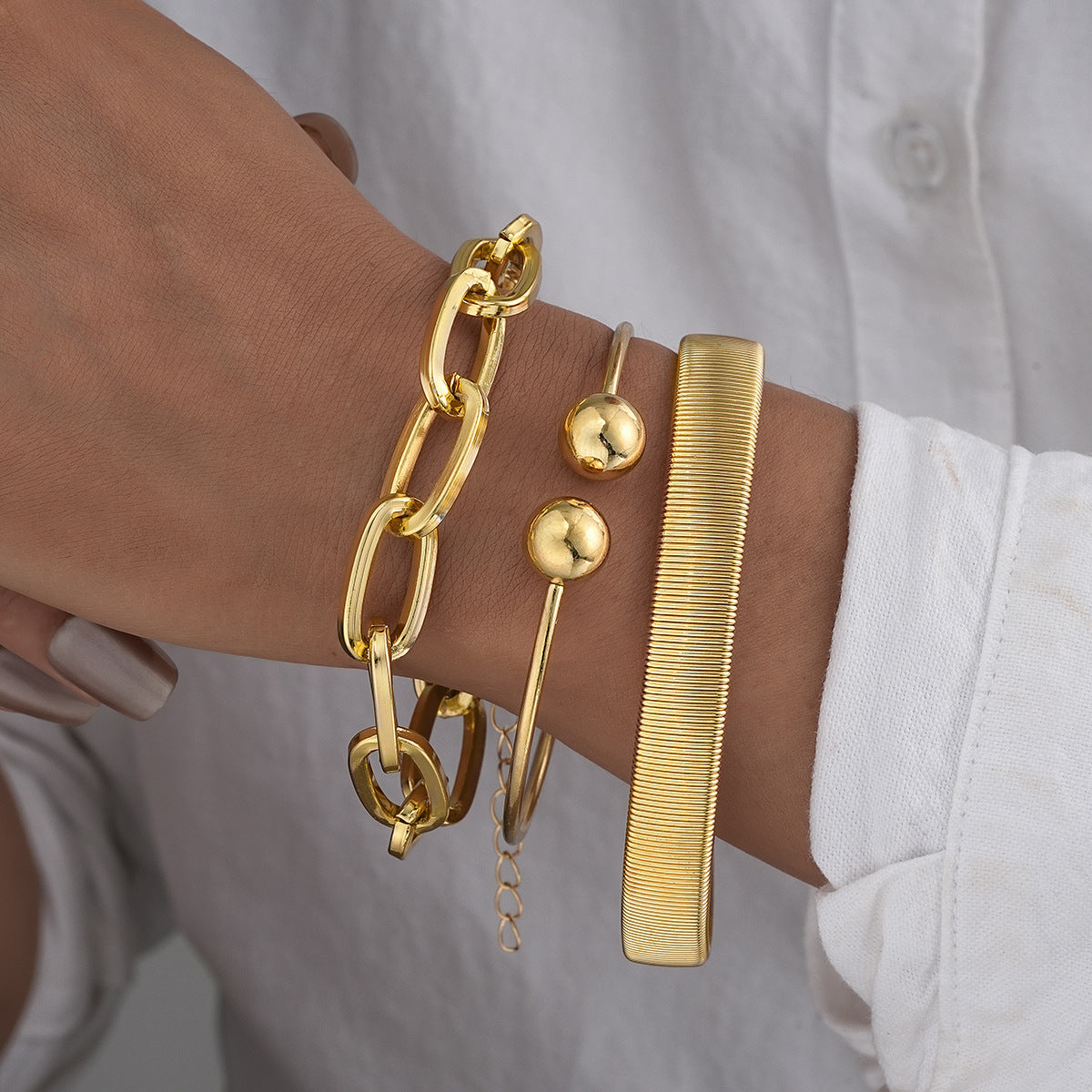 Streamline Metal Hug Spring Bracelet