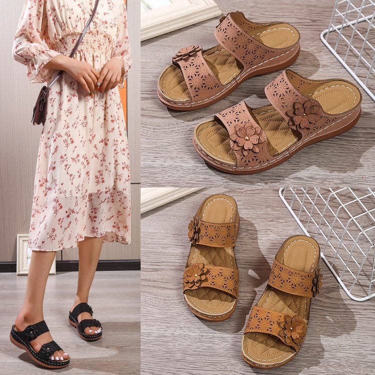 Soft-soled hollow flower sandals