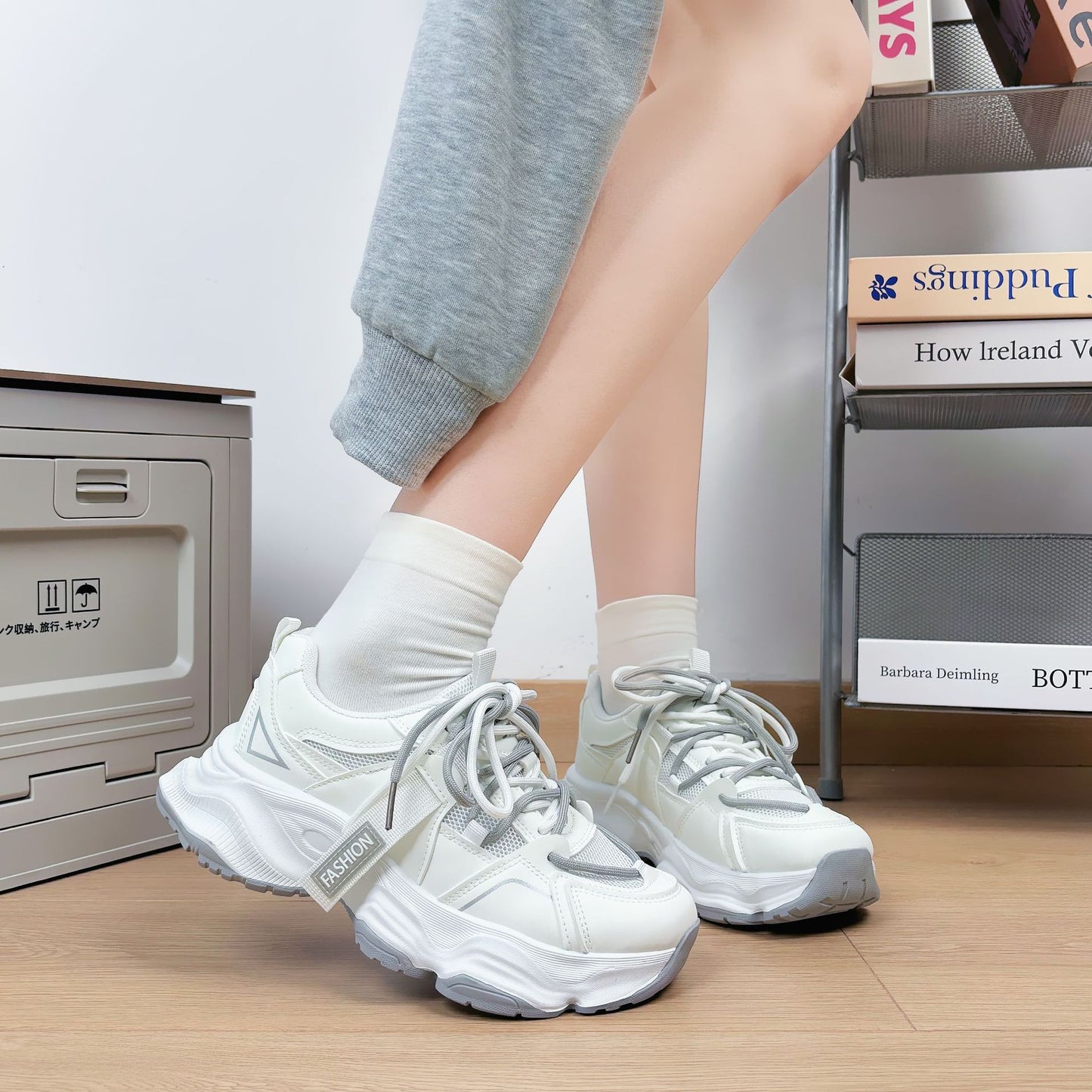 Zapatillas casual de mujer de suela gruesa zapatos de moda versátiles 