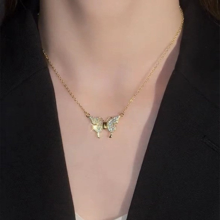 Women's Magnetic Butterfly Light-Luxury Collarbone Necklace