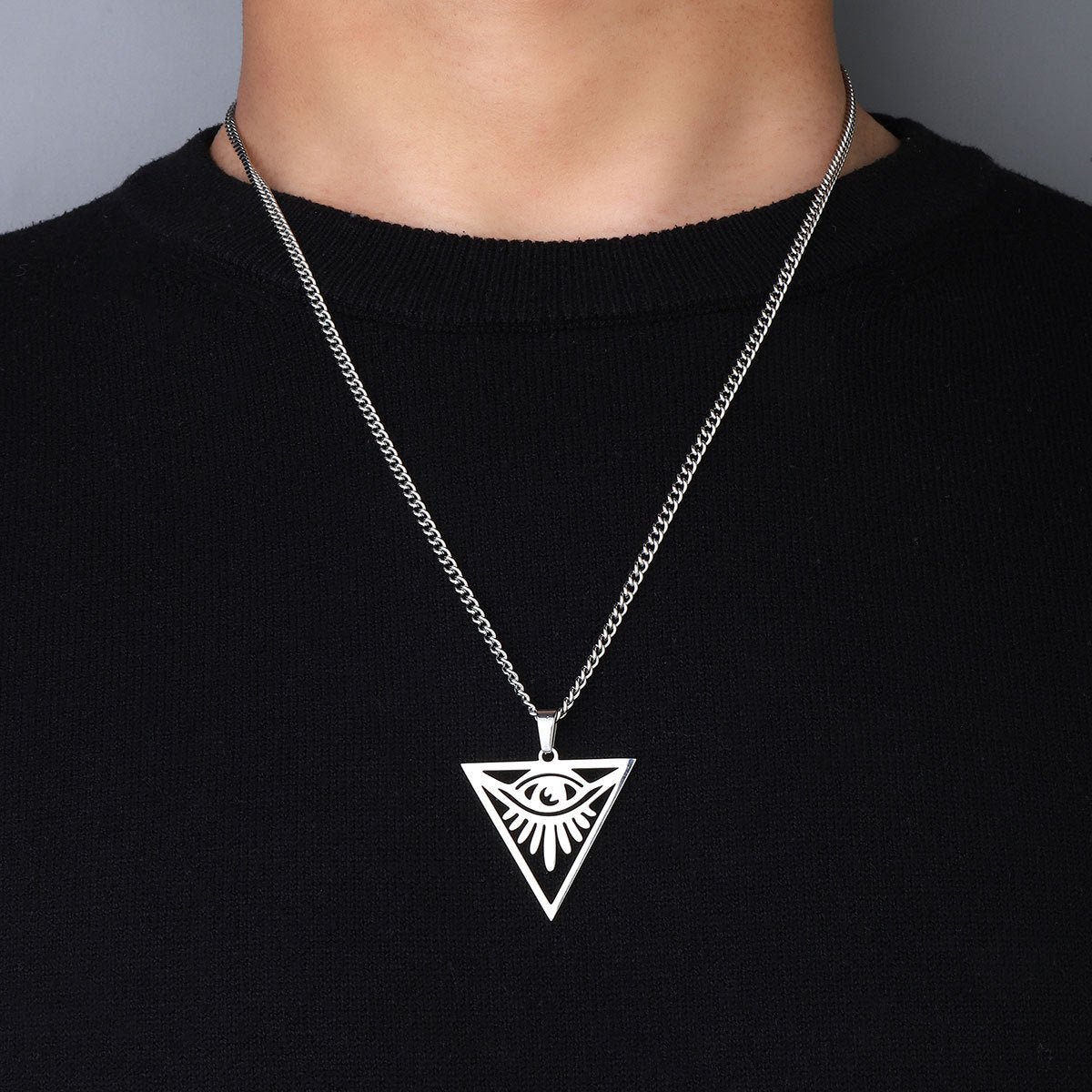 Collar de acero de titanio Helios con dardos de Hip Hop 