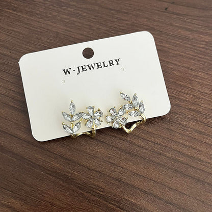Temperament green white flower earrings for women