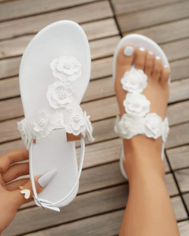 Small flower sandals flat bottom