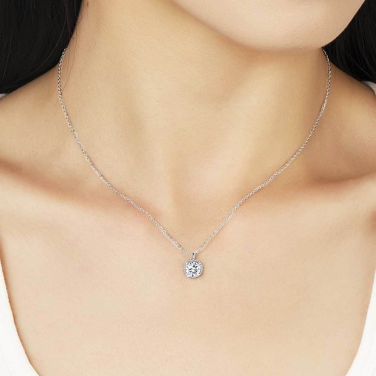 Collar de mariposa de acero de titanio para mujer con incrustaciones de cobre y circonita 5A 