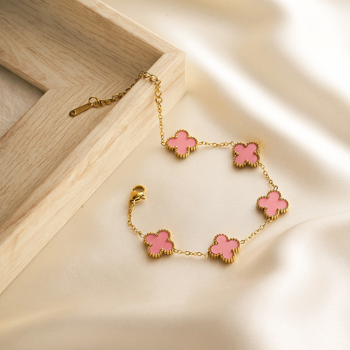 15mm Titanium Steel 18K Gold-Plated Double-Sided Four-Leaf Clover Bracelet