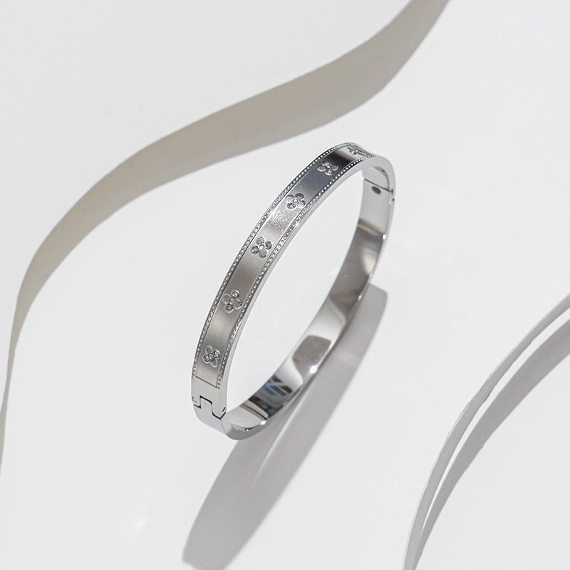 Chic Four-Leaf Clover Bracelet, Fashionable Lucky Grass Bracelet