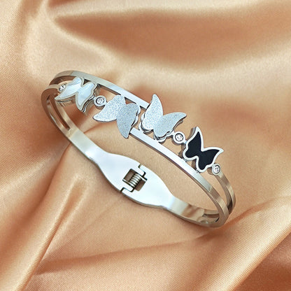 Bracelet butterfly opening