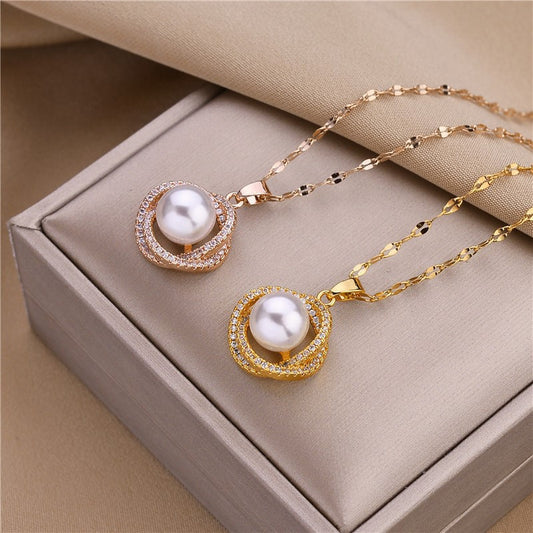 Women's Pearl Necklace with Star Pendant & Diamond Accents