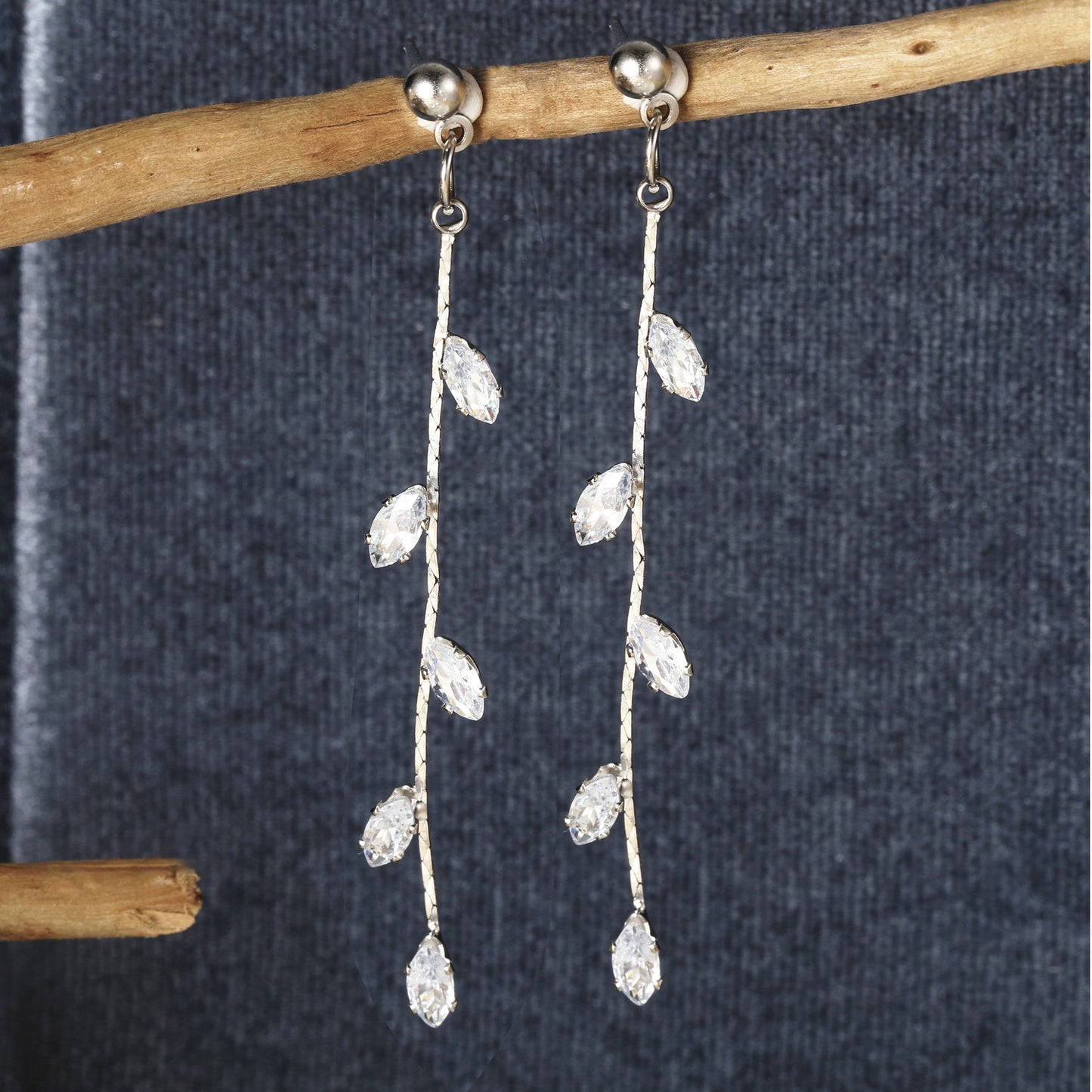 Zircon Leaf Fringe Earrings
