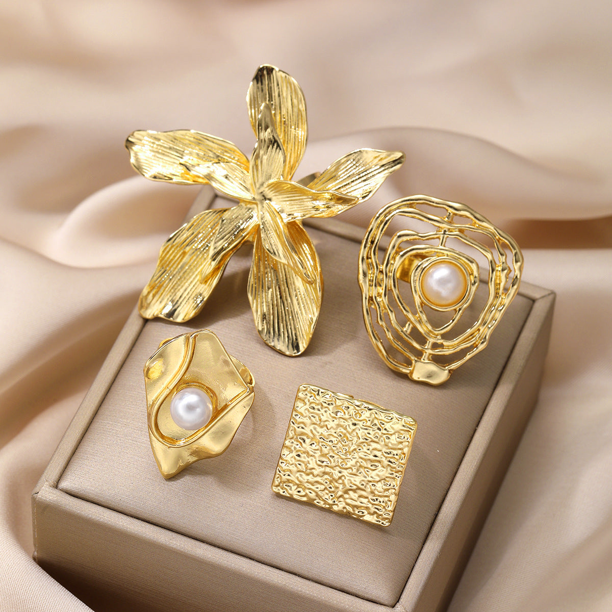 4-Piece Irregular Flower Ring Set